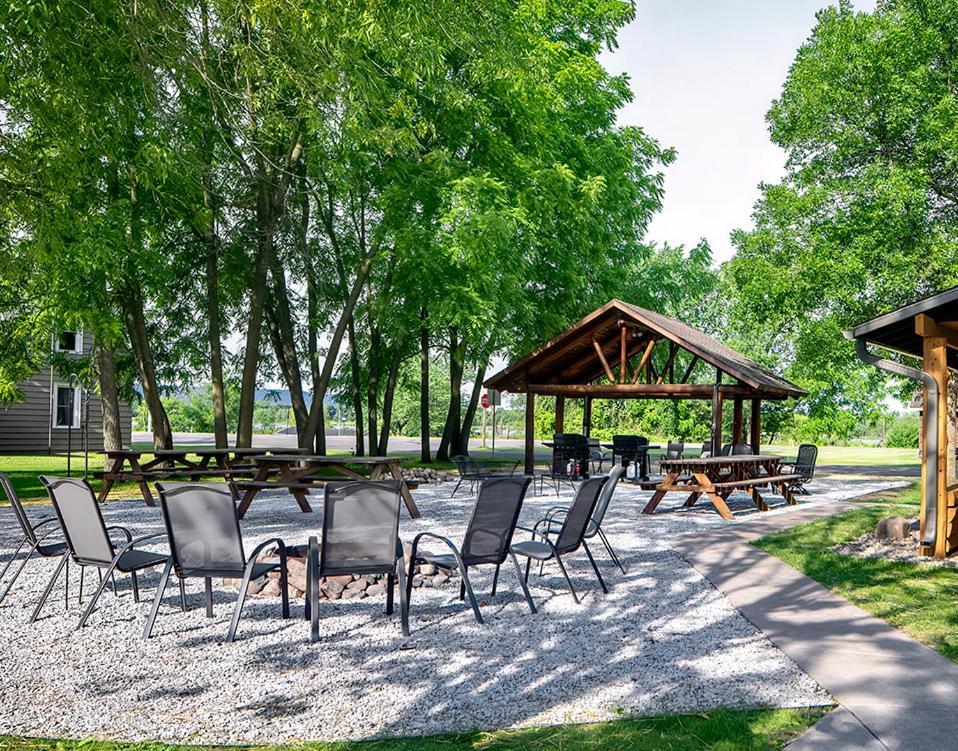 Big River Escape Riverside Cabins Buffalo City Exterior foto