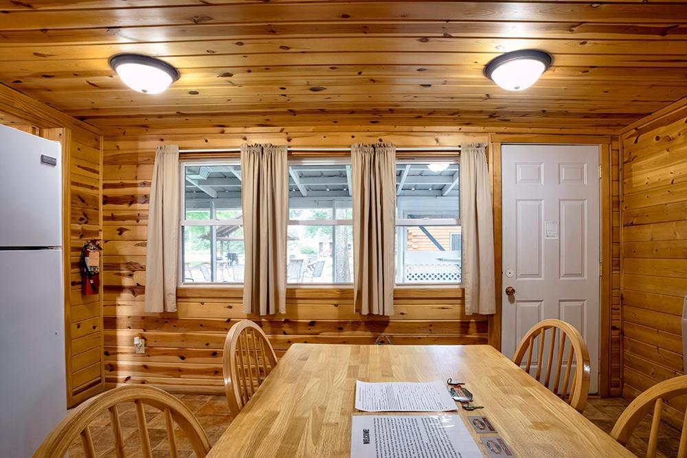 Big River Escape Riverside Cabins Buffalo City Exterior foto