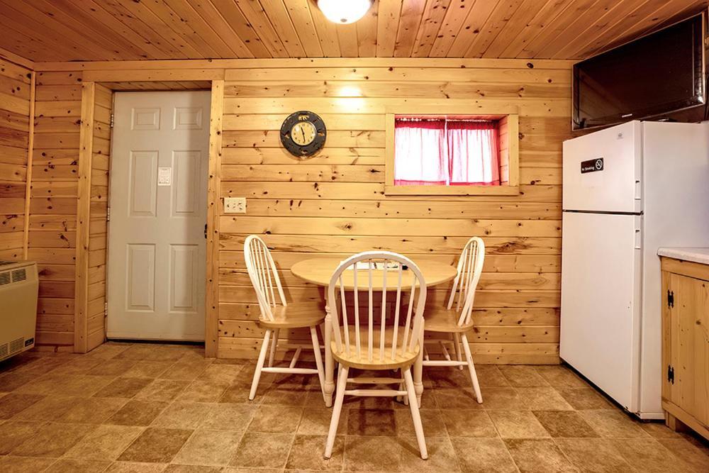Big River Escape Riverside Cabins Buffalo City Exterior foto
